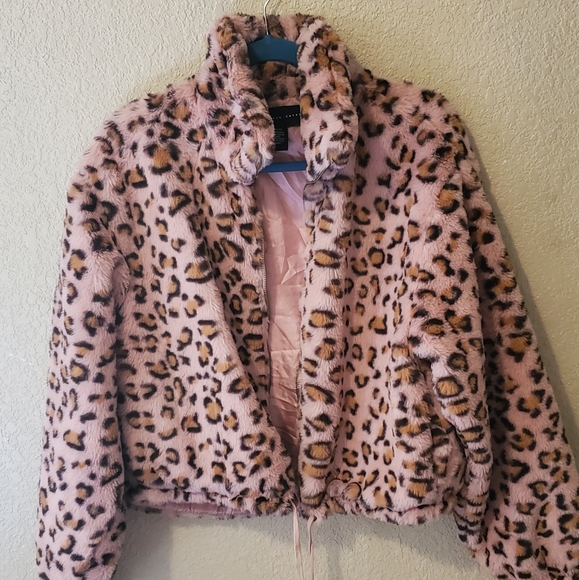 Two PINK Victoria Secret jackets - Picture 11 of 16